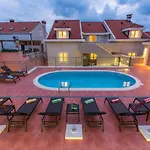 Nice Apartment In Molunat With Swimming Pool Molunat