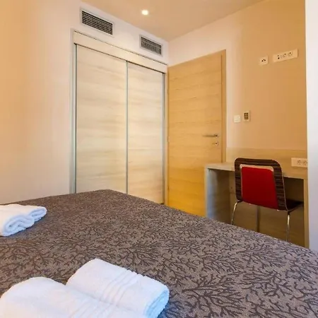 شقة Lovely Apartment In Molunat With Wifi