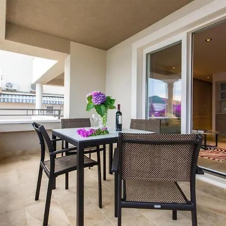 Nice Apartment In Molunat With Swimming Pool Apartment Molunat