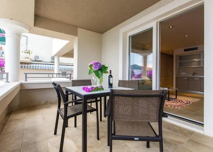 Lovely Apartment In Molunat Apartment Molunat